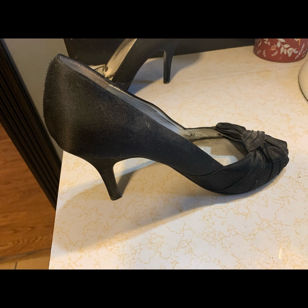 Nina New York Black Heel